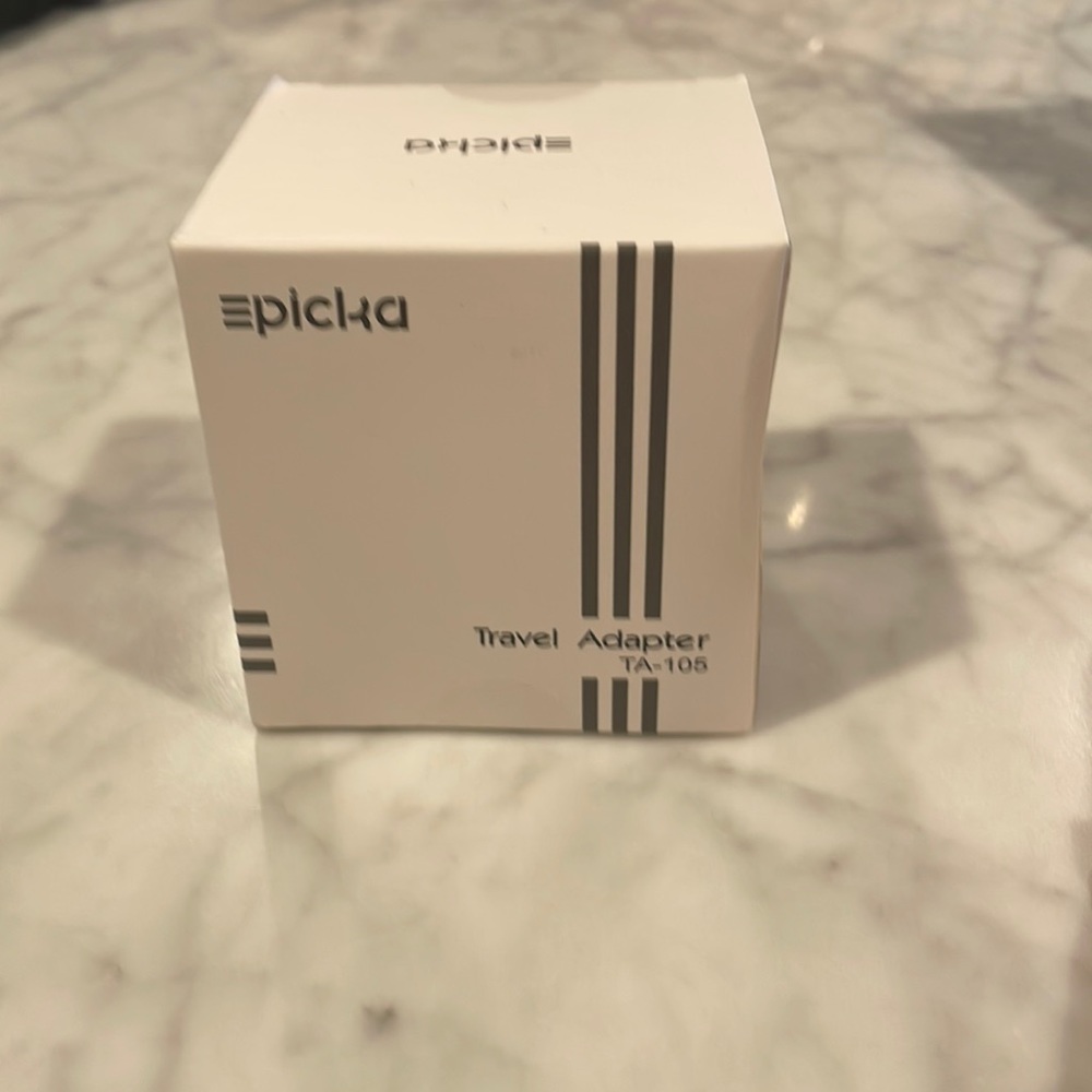 Epicka Travel Adapter